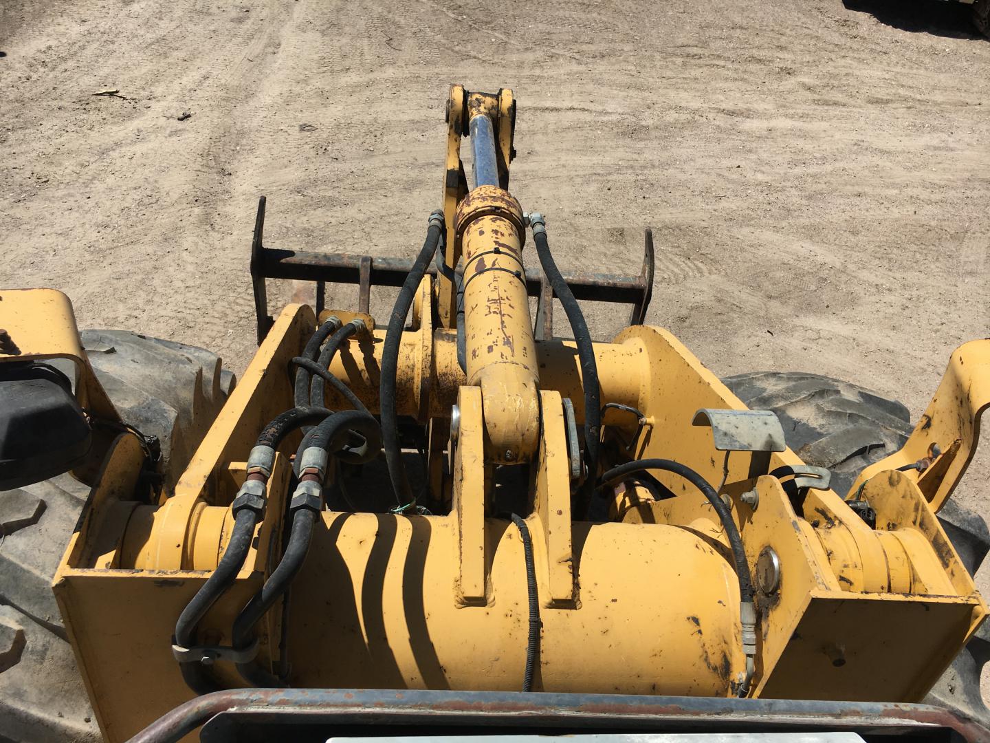 ./imagenes/INVOICE/2019/16832/CARGADOR FRONTAL JOHN DEERE 544H (24).JPG